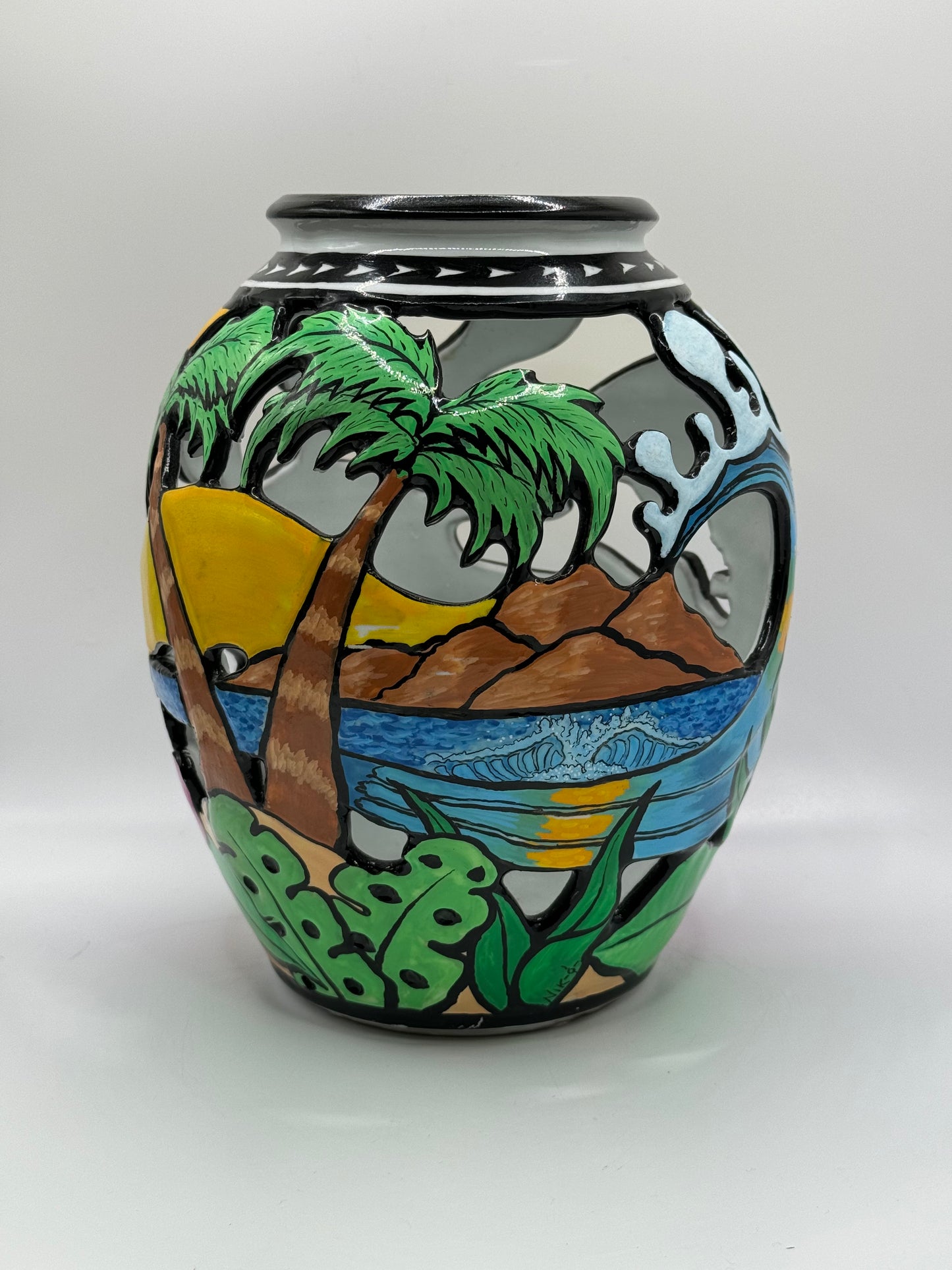 Island Paradise Lamp Vase